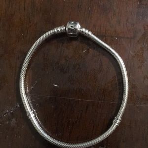Pandora iconic barrel clasp bracelet 7.9